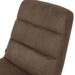Chaise Bowie A Chicago Truffle