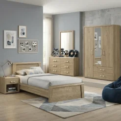 Chambre à coucher de jeune Cara