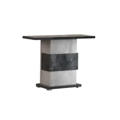 Console Hilton